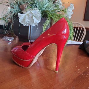 women's red shoes